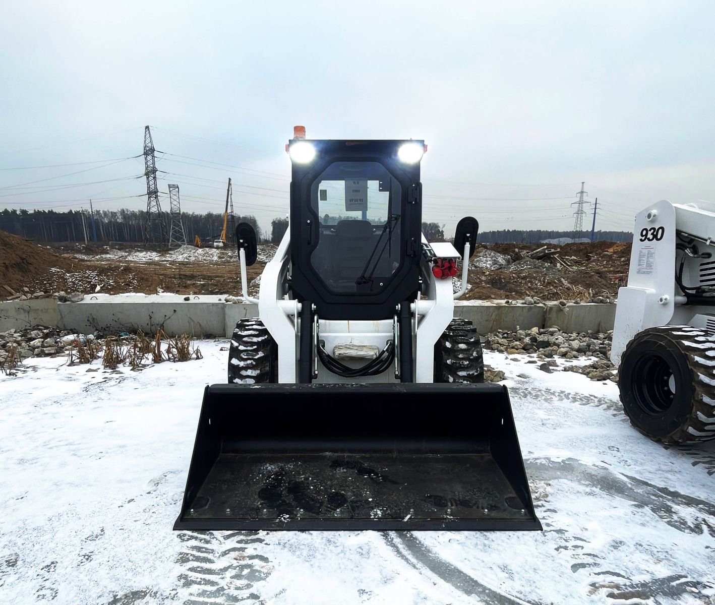 Мини фронтальный погрузчик Wecan WT1200 1200 кг