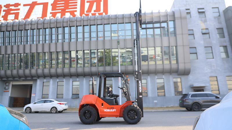 Дизельный погрузчик Noblelift FD4RT25 2500 кг