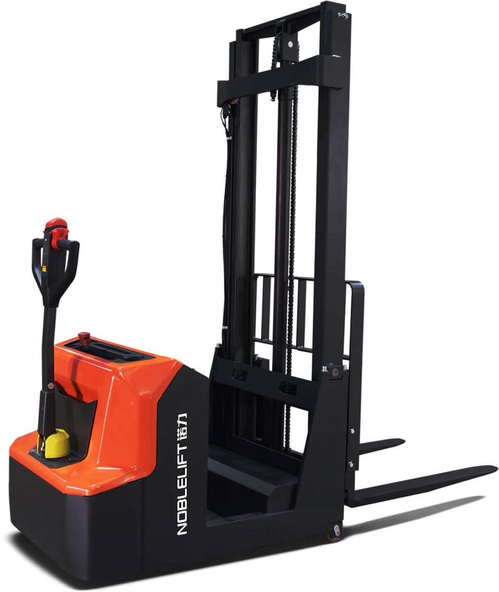 Самоходный штабелер PSE06NCB Noblelift,  высота подъема 2600-3200 мм, г/п 600 кг