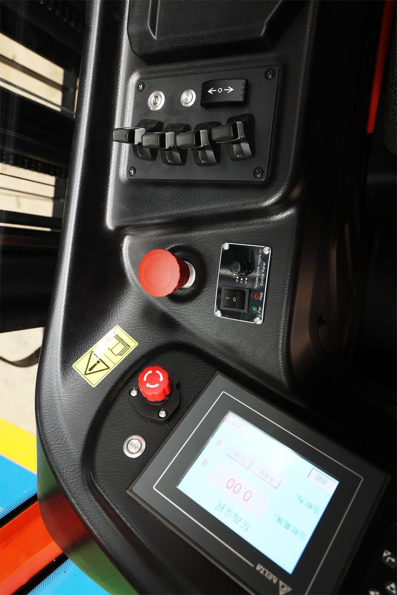 Ричтрак Noblelift RT20Pro-CS — сидячий узкопроходной электри́ческий ричтрак 2000 кг