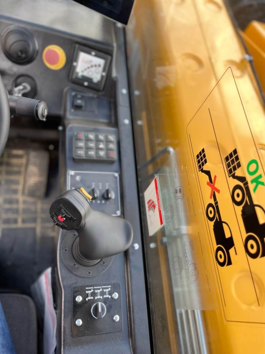 Телескопический погрузчик с телескопической стрелой HELI CHL35THCJ07-QLH