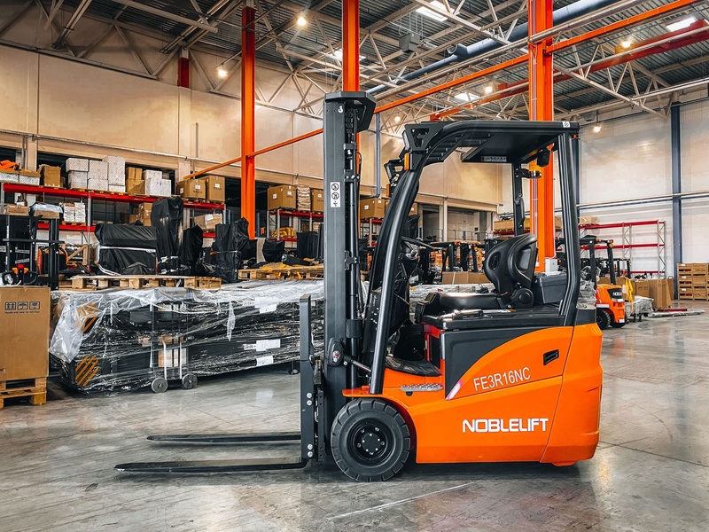Электрический погрузчик с задним приводом Noblelift FE3R16NC | Комплектации, цены
