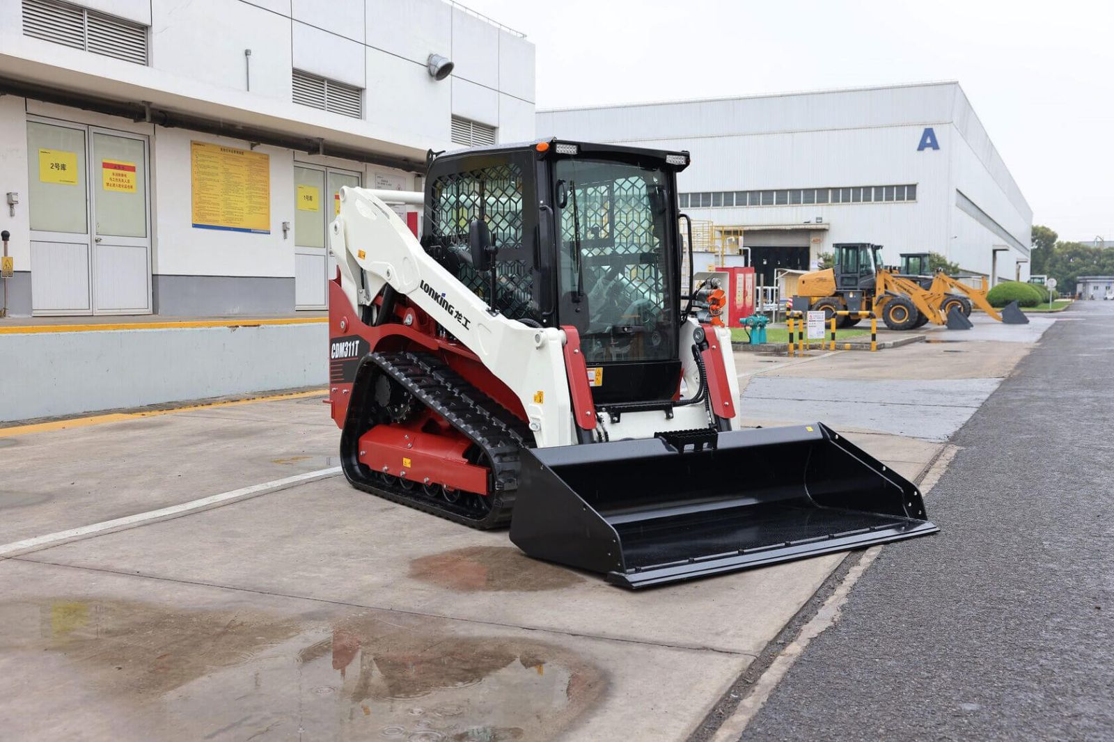 Гусеничный мини-погрузчик Lonking CDM311T 1100 кг