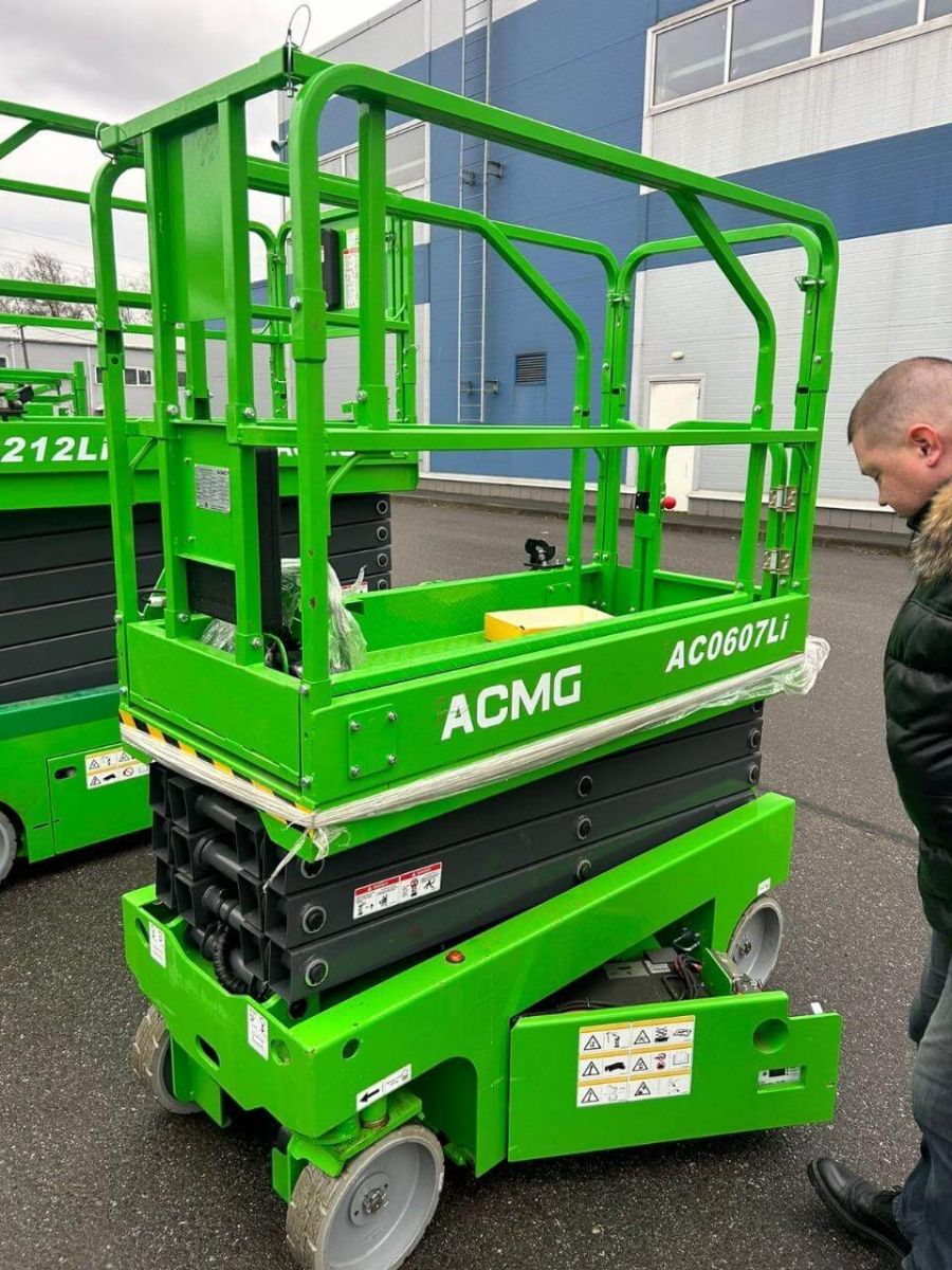 Самоходный ножничный подъемник ACMG AC0607Li 7,8 м