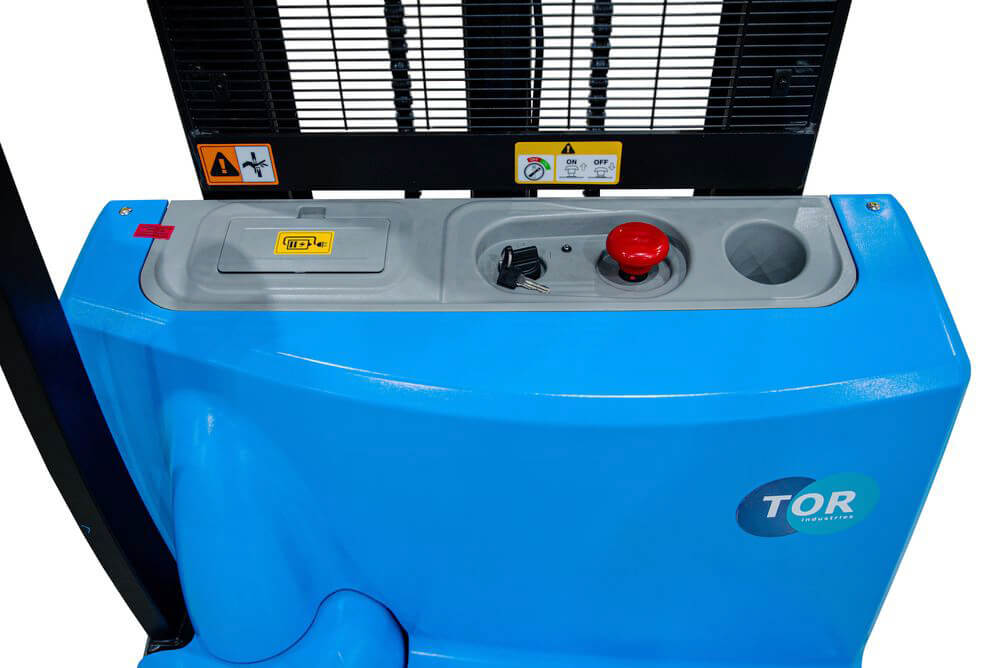 Самоходные электрические штабелеры TORWS15H-2500SCPROLi-ion24/60 самоходный Li,  высота подъема 2500 мм, г/п 1500 кг