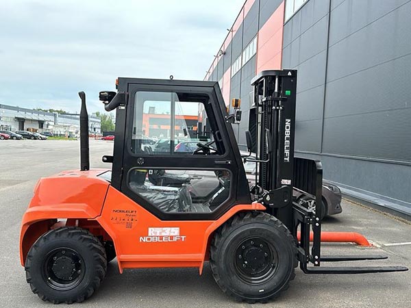 Погрузчик дизельный грузоподъемность 3,5 тонны Noblelift FD2RT35 мачта 6 м
