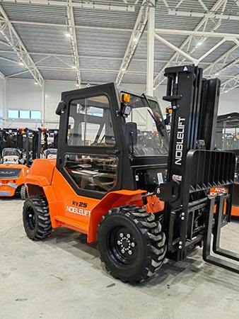 Погрузчик дизельный грузоподъемность 3,5 тонны Noblelift FD2RT35 мачта 6 м