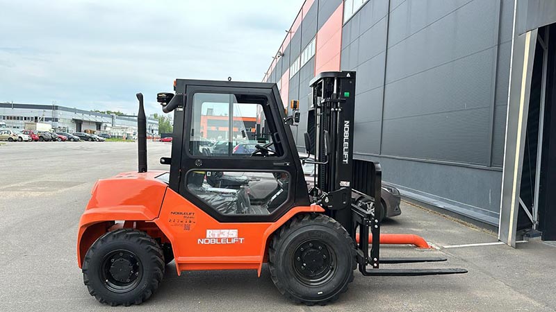 Погрузчик дизельный грузоподъемность 3,5 тонны Noblelift FD2RT35 мачта 6 м